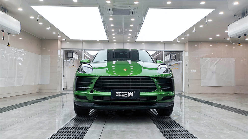 保時(shí)捷Macan施工威固隱形車衣，專車專用裁膜