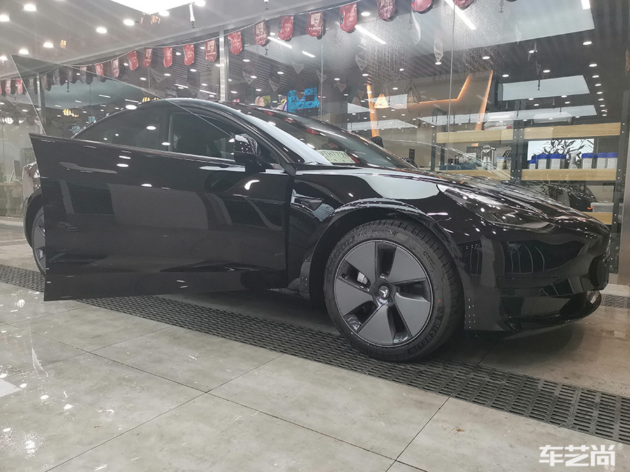 特斯拉Model 3施工威固隔熱膜效果展示（圖三）