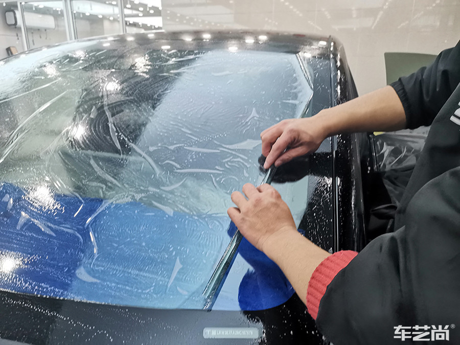 特斯拉Model 3施工威固隔熱膜過程展示（圖九）