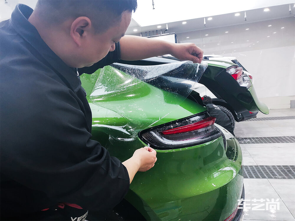 保時(shí)捷Macan施工威固隱形車衣，專車專用裁膜（6）