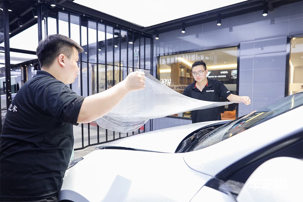 特斯拉ModelY白色施工威固漆面保護膜過程及效果展示（圖十三）