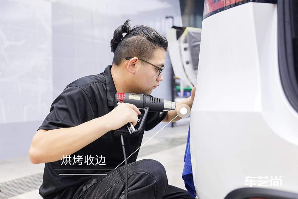 特斯拉ModelY白色施工威固漆面保護膜過程及效果展示（圖二一）