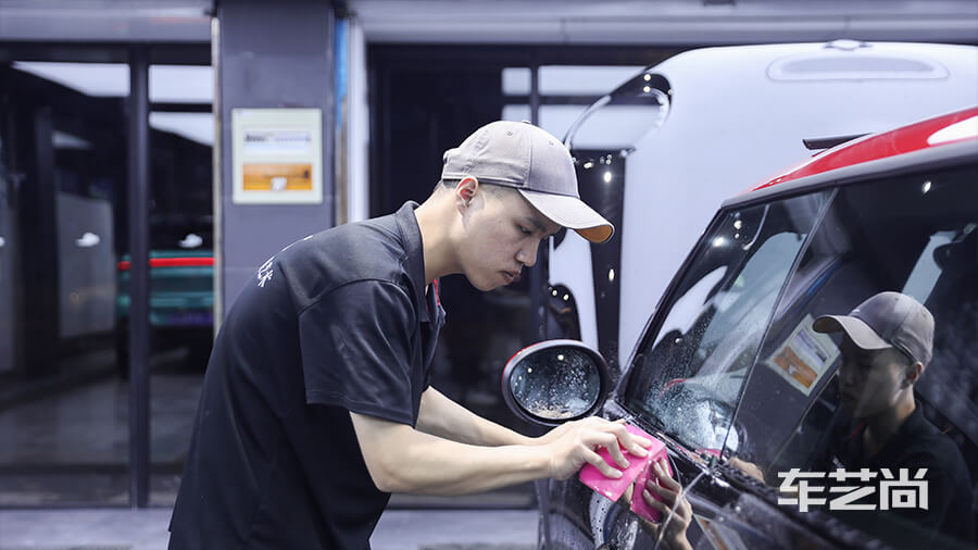 車藝尚貼膜細節(jié)