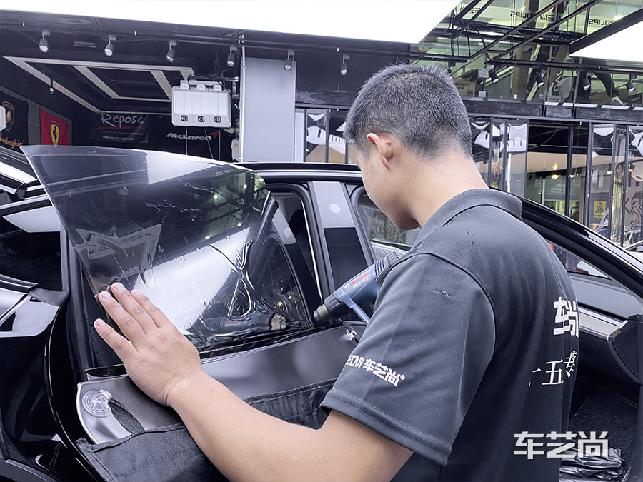特斯拉modelY黑色施工改色膜+威固+龍膜案例（圖5）