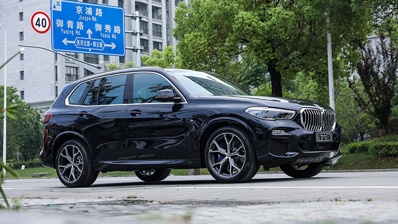 汽車貼膜中黑好還是深黑好？